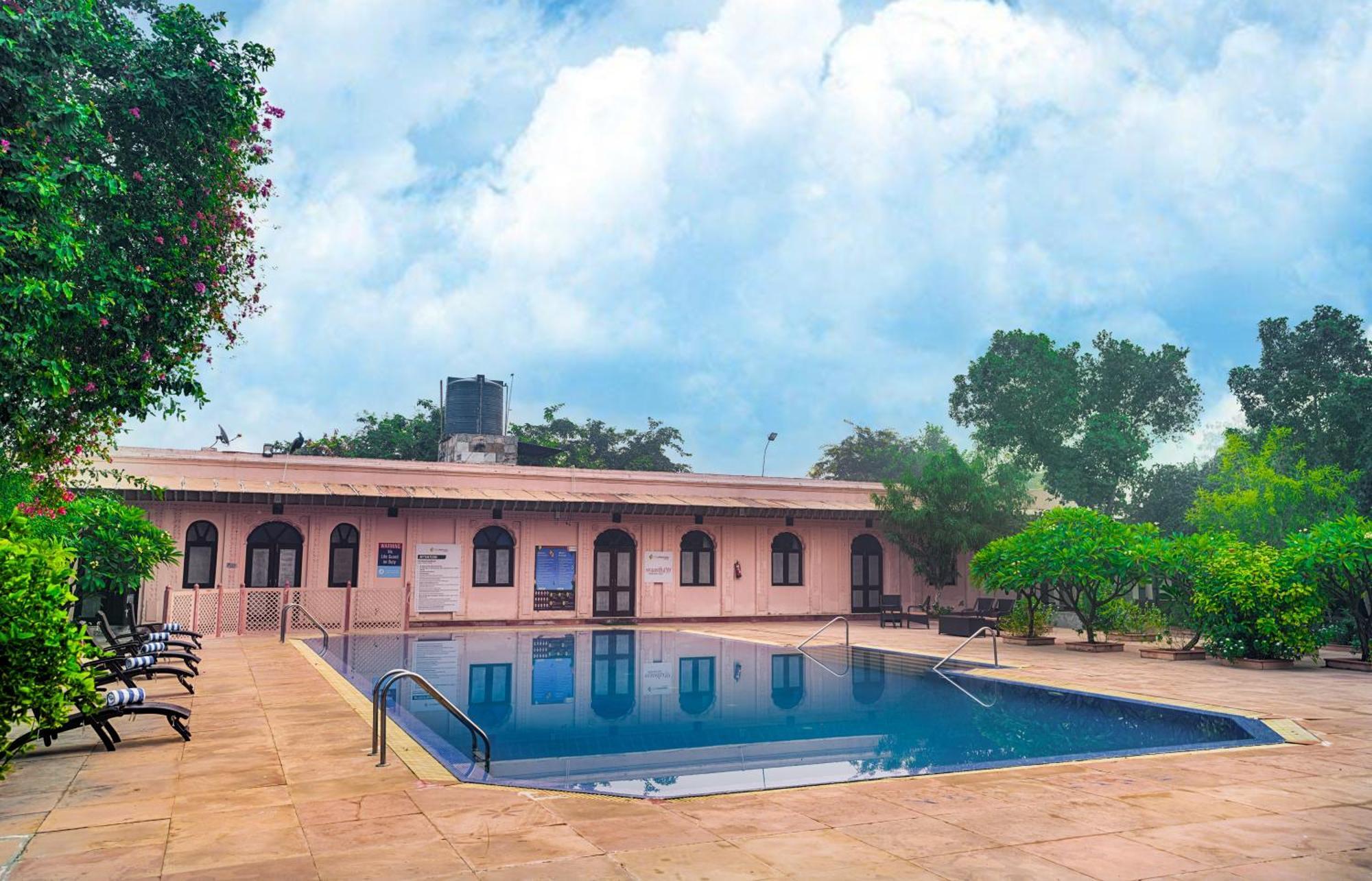 Club Mahindra Bharatpur Exterior foto