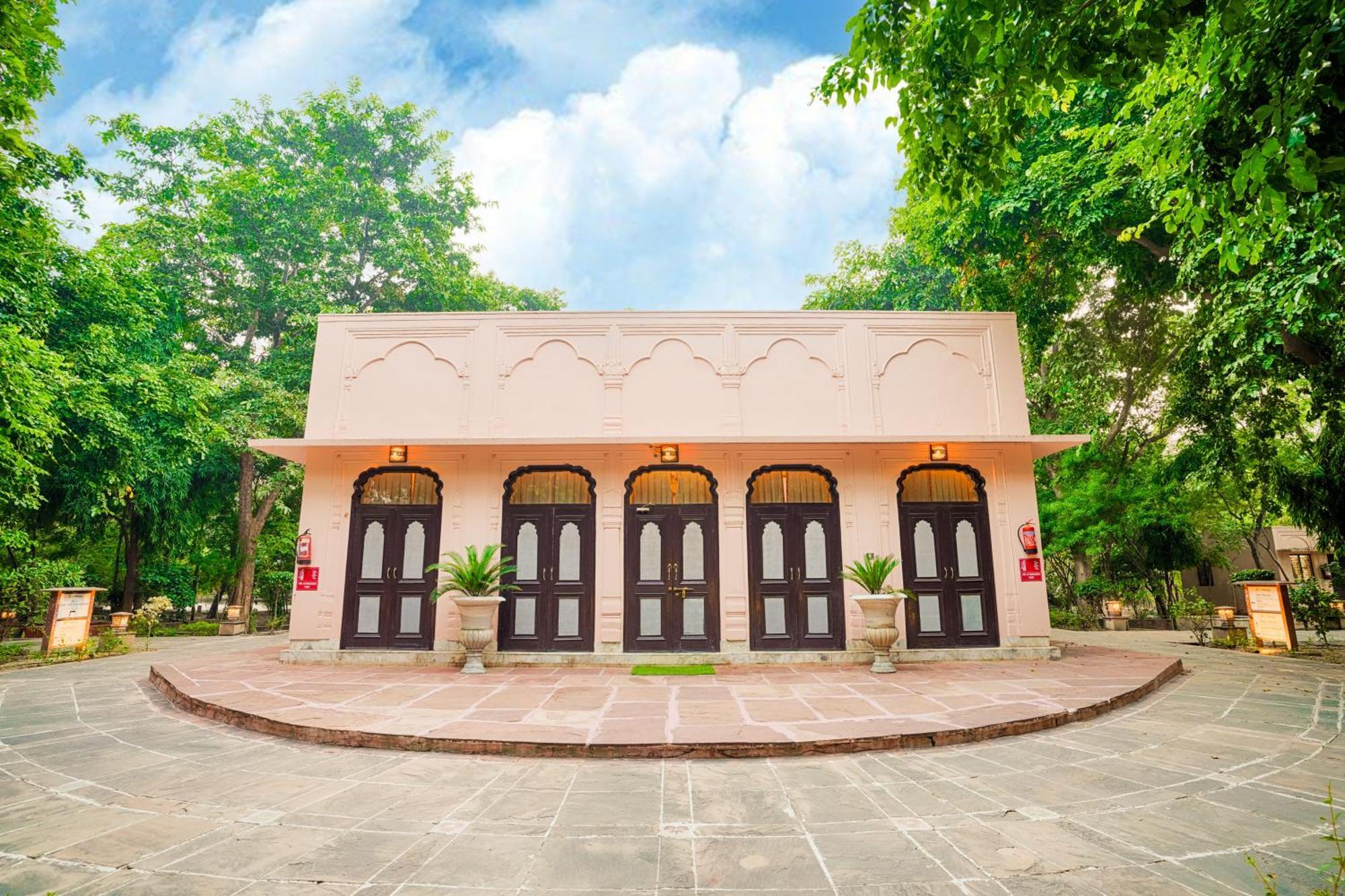 Club Mahindra Bharatpur Exterior foto